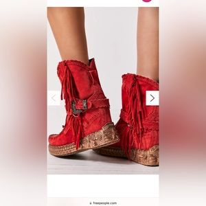 El Vaquero Mini Suede Boots Zip up 7 New